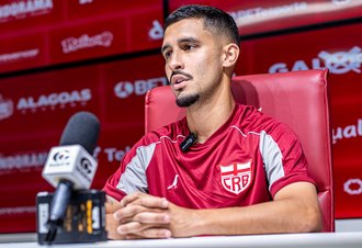 Danielzinho destaca evolução do CRB e trata duelo com o Criciúma como 'uma final'