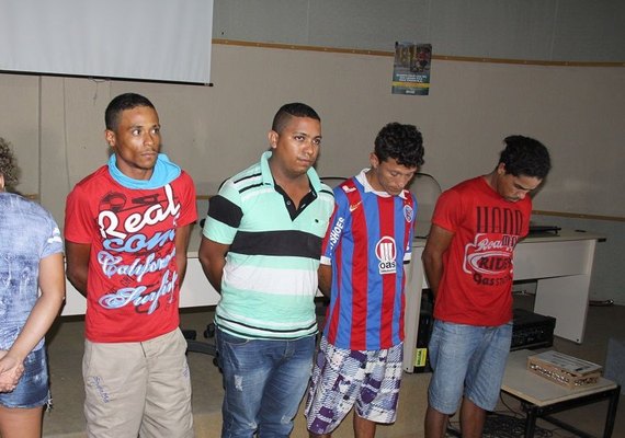 Suspeitos de esquartejamento são apresentados e uma menor está envolvida
