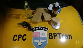 Militares do BPTran apreendem droga em boca de fumo na Grota do Cigano