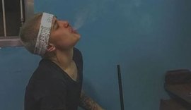 Cantor MC Gui posta foto fumando narguilé e causa polêmica