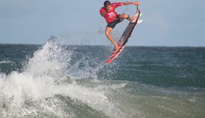 Praia do Francês recebe Campeonato Alagoano e Taça Brasil de Surf