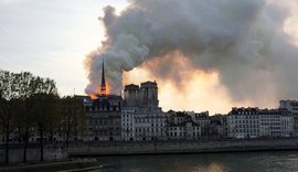 Incêndio atinge Catedral de Notre-Dame em Paris