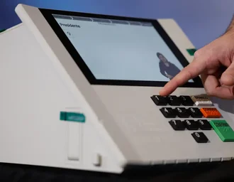 Assinatura digital e lacração impedem alteração em sistemas eleitorais
