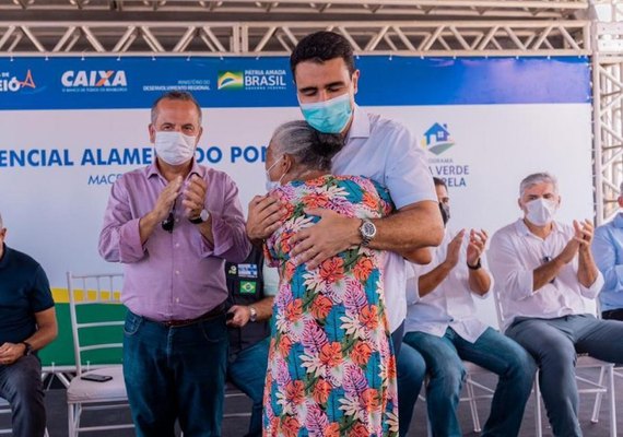 JHC entrega residencial no Benedito Bentes e realiza sonho de 480 famílias carentes