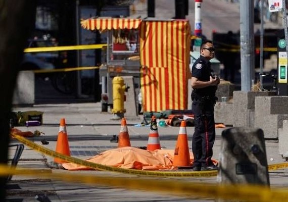 Atropelamento no Canadá deixa pelo menos dois mortos