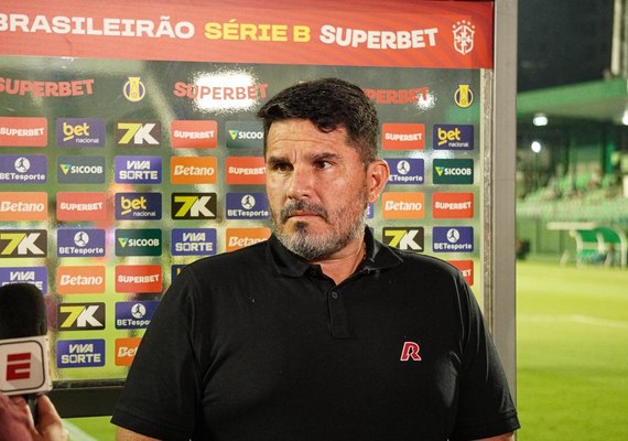 Eduardo Barroca exalta jogadores após virada do CRB sobre o Goiás