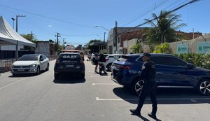 Operação combate ocupação irregular e flanelinhas em Maceió