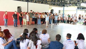 Alunos da Escola Estadual Bom Conselho são recebidos no Cepa e retornam às aulas