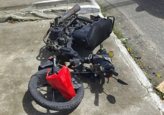 Acidente entre carro e motocicleta deixa dois feridos na Cidade Universitária