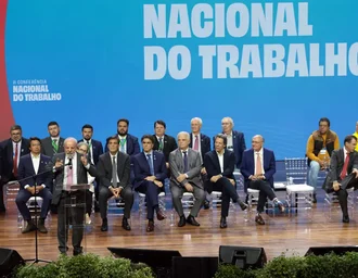 Fim do 6x1: Lula propõe negociação entre patrões, empregados e governo