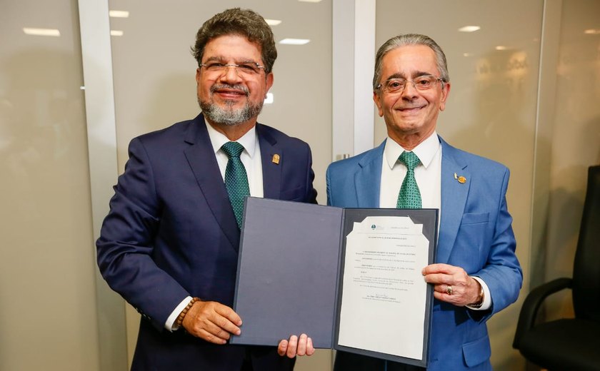 Carlos Cavalcanti assume interinamente a Presidência do TJ/AL