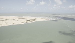 Órgãos fazem sobrevoo e constatam que manchas não chegaram ao leito do São Francisco