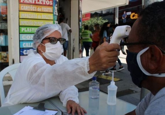 Apesar de queda nos óbitos, indicadores ainda apontam para descontrole da pandemia em AL