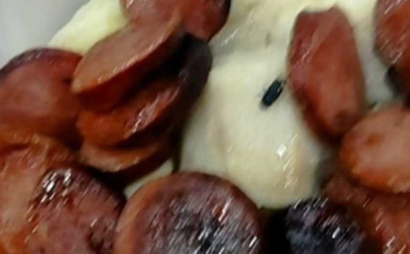 Estudantes da Ufal encontram insetos, vidro e cabelos em comida servida no Restaurante Universitário