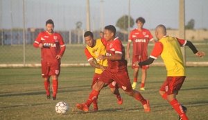 CRB relaciona 19 atletas para o jogo contra Luverdense em Cuiabá