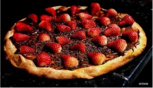 Dia do Chocolate e da Pizza: saiba como aproveitar sem exagerar
