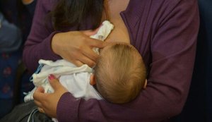 Prolongar aleitamento materno depois dos 12 meses diminui consumo de açúcar e chances de cárie nas crianças de até dois anos