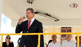 Em meio à crise prefeito dá exemplo de como tocar uma Prefeitura em AL