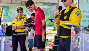 DMTT participa de ação do Abril Verde com simulação de sinistro e orientação sobre uso de capacete