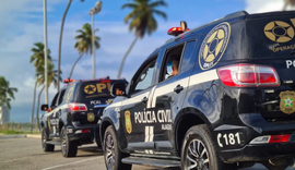 Polícia Civil recupera celular furtado em shopping e enterrado na areia