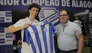 CSA apresenta zagueiro Roger como novo reforço para a temporada