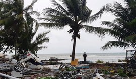 Após tsunami, Indonésia tem hospitais e necrotérios lotados