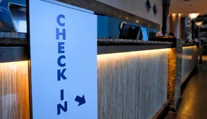 Hospedagens têm até esta segunda para adotar check-in digital