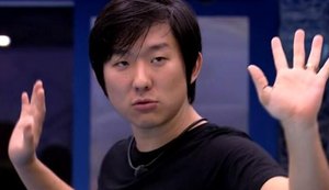 Ex-BBB Pyong é ameaçado por fã de Felipe Prior