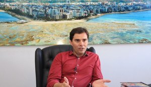 Prefeito de Maceió veta 106 de 170 emendas mas garante duodécimo da Câmara