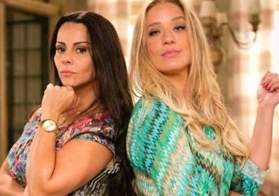 'Rock Story': Edith derruba rival do palco com golpe de bumbum