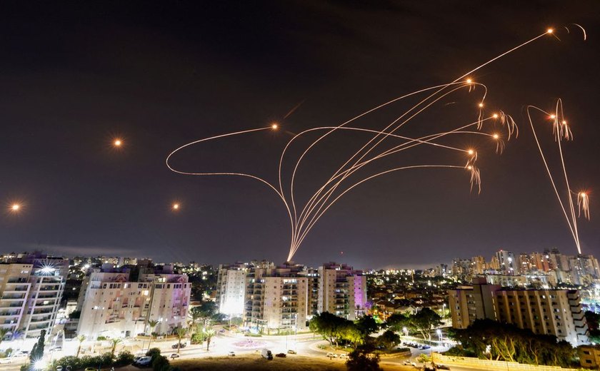 Governo federal pretende retirar 900 brasileiros de Israel até sábado