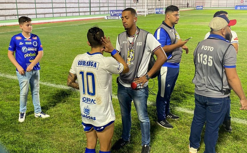 Radialista sofre discriminação racial durante jogo do Campeonato Alagoano; ACEA reage e quer justiça