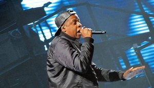 Jay-Z é acusado de estuprar menina de 13 anos junto com P. Diddy; rapper se pronuncia