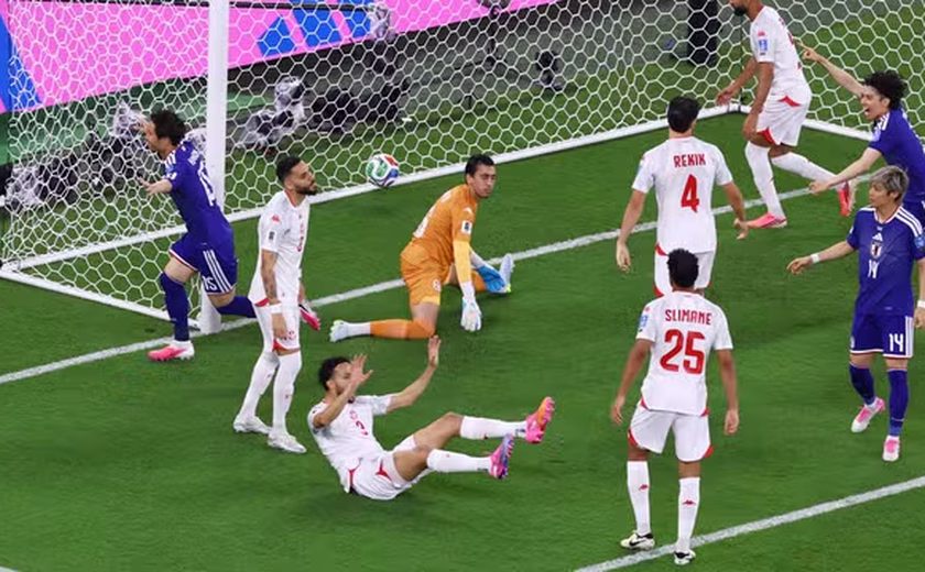 Japão goleia a Tunísia no milésimo jogo da história das Copas do Mundo