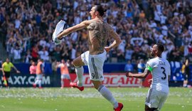 Ibrahimovic faz golaço e garante virada do Galaxy no dérbi de Los Angeles