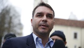 Flávio Bolsonaro diz que ex-assessor vai se explicar ao MPF