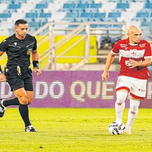 Cuiabá enfrenta o CRB neste domingo pela Série B