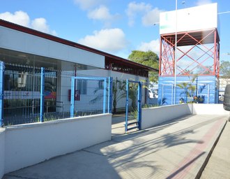 Homem é baleado em frente à residência no bairro Clima Bom