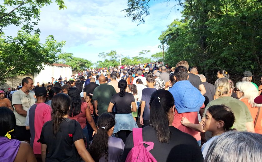 Arapiraquenses sobem o Morro Santo e mantém tradição há 39 anos