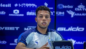 Matheus Souza destaca força do grupo do ﻿CSA em coletiva no CT Gustavo Paiva