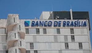 Justiça bloqueia ações do BRB ligadas ao Banco Master