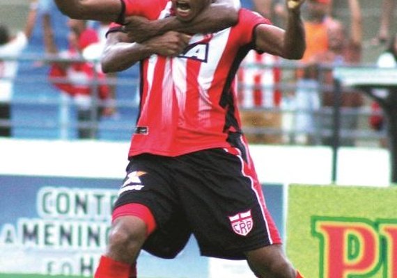 Para fugir do Z-4, CRB terá que bater o Figueirense nesta terça (31)