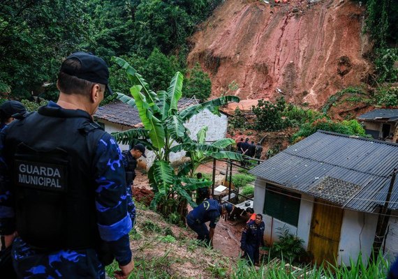 Temer sobrevoa neste domingo áreas atingidas pelas chuvas em Alagoas
