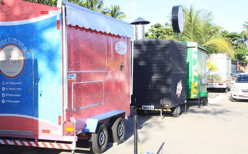 Donos de food trucks ganham novo prazo para deixar estacionamento do Alagoinhas