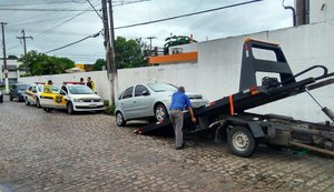 Operação da SMTT de Maceió flagra veículos estacionados em locais proibidos