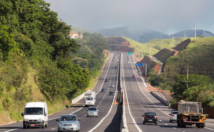 Antes de pegar a estrada no feriado é preciso planejar e evitar áreas de movimento intenso