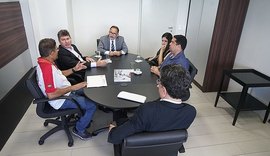 Trabalhadores da Veleiro encerram paralisação após reunião no Tribunal do Trabalho