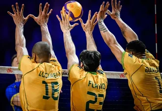 Brasil pega Itália atrás de reabilitação na Liga das Nações de vôlei
