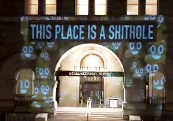 'Esse é o lugar de merda', indica projeção em hotel de Trump