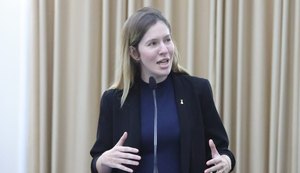 Deputada cobra aprovação de projeto que torna obrigatória instalação de câmeras em ambientes com crianças